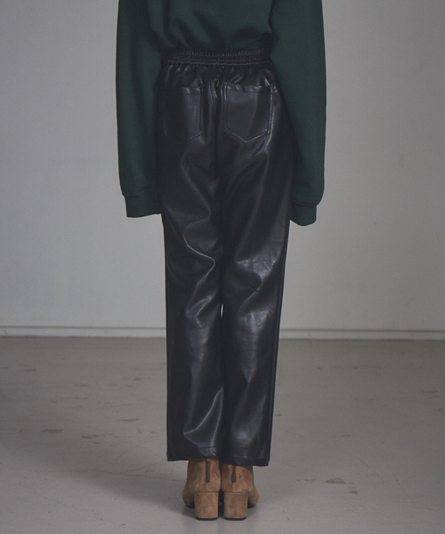 NOMINE（ノミネ）の「【展開店舗限定】フェイクレザーセミフレアパンツ（その他パンツ・レディース・ブラック/アイボリー・S/M）」の20枚目の写真
