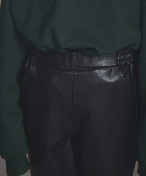 NOMINE（ノミネ）の「【展開店舗限定】フェイクレザーセミフレアパンツ（その他パンツ・レディース・ブラック/アイボリー・S/M）」の21枚目の写真