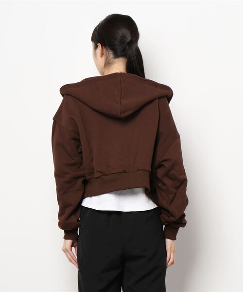 Cheek（チーク）の「刺繍ショートパーカー（パーカー・レディース・チャコールグレー/ブラウン/ベージュ・MEDIUM）」の19枚目の写真