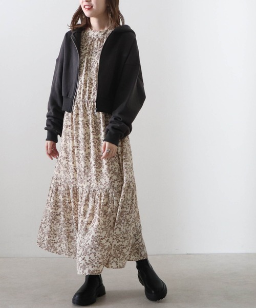 Cheek（チーク）の「刺繍ショートパーカー（パーカー・レディース・チャコールグレー/ブラウン/ベージュ・MEDIUM）」の20枚目の写真