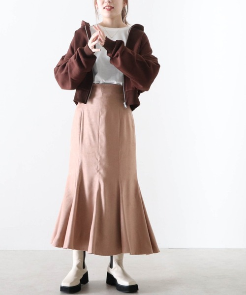 Cheek（チーク）の「刺繍ショートパーカー（パーカー・レディース・チャコールグレー/ブラウン/ベージュ・MEDIUM）」の5枚目の写真