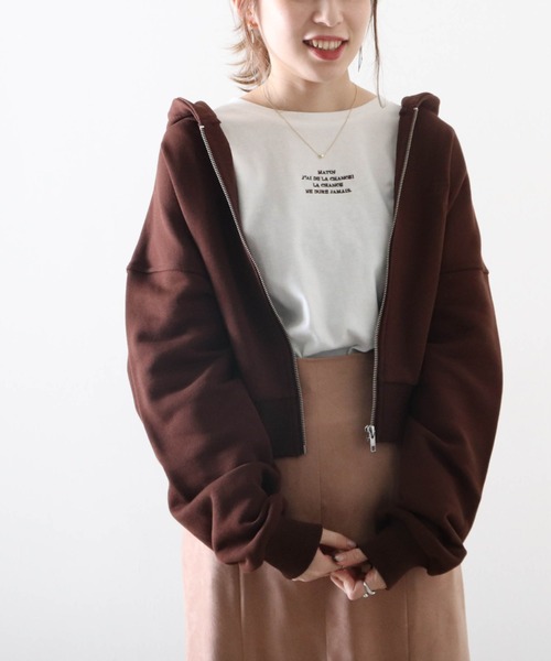 Cheek（チーク）の「刺繍ショートパーカー（パーカー・レディース・チャコールグレー/ブラウン/ベージュ・MEDIUM）」の16枚目の写真