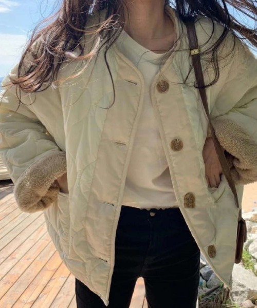 by muni:r（バイ ムニール）の「リバーシブルフリースキルティングダウン（テーラードジャケット・レディース・ベージュ/アイボリー/ダークグレー・FREE）」の18枚目の写真