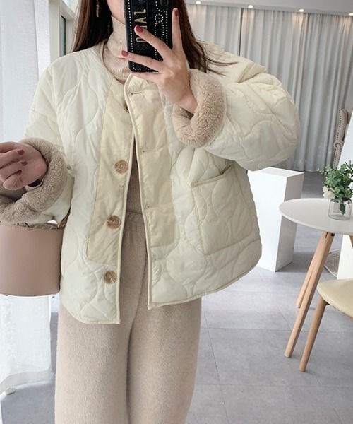 by muni:r（バイ ムニール）の「リバーシブルフリースキルティングダウン（テーラードジャケット・レディース・ベージュ/アイボリー/ダークグレー・FREE）」の9枚目の写真