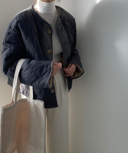 by muni:r（バイ ムニール）の「リバーシブルフリースキルティングダウン（テーラードジャケット・レディース・ベージュ/アイボリー/ダークグレー・FREE）」の13枚目の写真