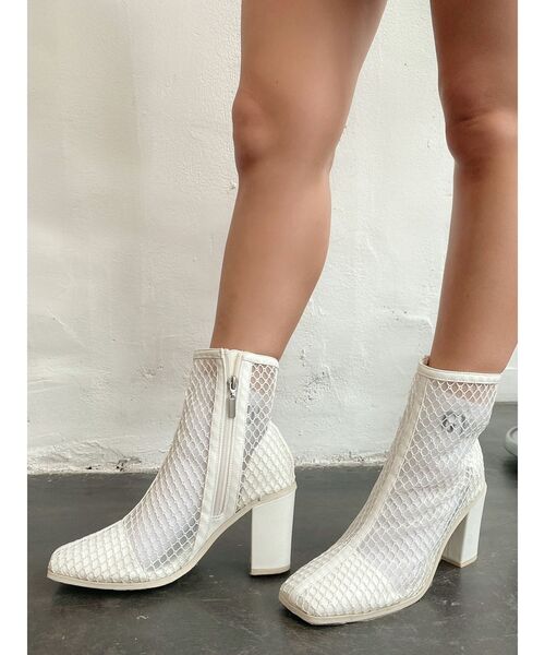 GYDA（ジェイダ）の「スクエアメッシュ ショートブーツ（ブーツ・レディース・オフホワイト/ブラック・SMALL/MEDIUM/LARGE）」の2枚目の写真