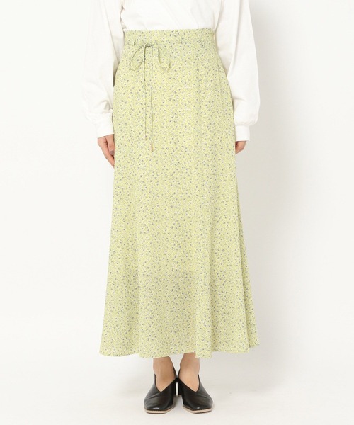 mysty woman（ミスティウーマン）の「ワンピース風のセットアップコーデも　ソフト花柄マーメイドスカート 266549（スカート・レディース・ブラック/イエロー/ライトベージュ・FREE）」の9枚目の写真