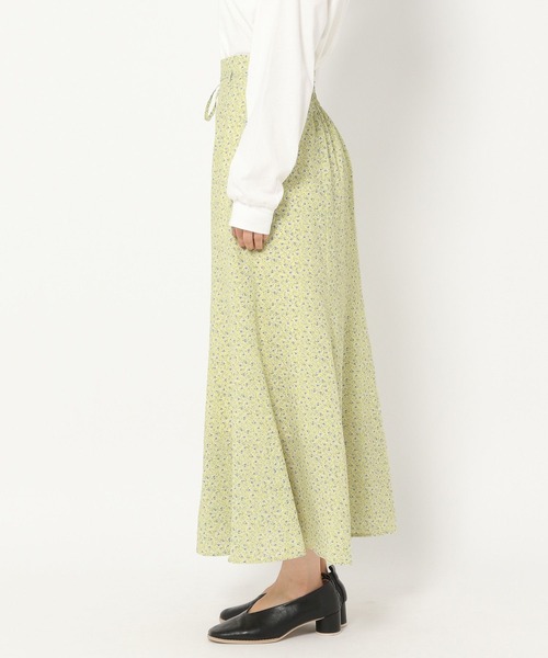 mysty woman（ミスティウーマン）の「ワンピース風のセットアップコーデも　ソフト花柄マーメイドスカート 266549（スカート・レディース・ブラック/イエロー/ライトベージュ・FREE）」の10枚目の写真