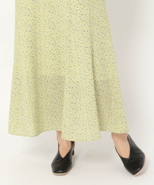 mysty woman（ミスティウーマン）の「ワンピース風のセットアップコーデも　ソフト花柄マーメイドスカート 266549（スカート・レディース・ブラック/イエロー/ライトベージュ・FREE）」の14枚目の写真