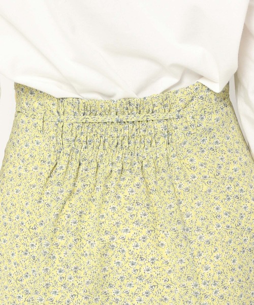 mysty woman（ミスティウーマン）の「ワンピース風のセットアップコーデも　ソフト花柄マーメイドスカート 266549（スカート・レディース・ブラック/イエロー/ライトベージュ・FREE）」の15枚目の写真