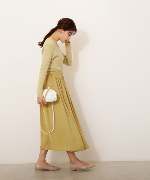 NATURAL BEAUTY BASIC(ナチュラルビューティーベーシック)の「メッシュエンボスチェーンクラッチ(クラッチバッグ・レディース・ホワイト/イエロー・フリ-)」の5枚目の写真