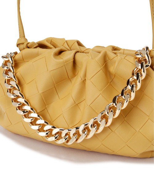 NATURAL BEAUTY BASIC(ナチュラルビューティーベーシック)の「メッシュエンボスチェーンクラッチ(クラッチバッグ・レディース・ホワイト/イエロー・フリ-)」の11枚目の写真