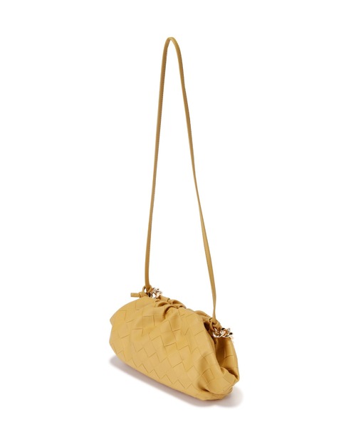 NATURAL BEAUTY BASIC(ナチュラルビューティーベーシック)の「メッシュエンボスチェーンクラッチ(クラッチバッグ・レディース・ホワイト/イエロー・フリ-)」の9枚目の写真