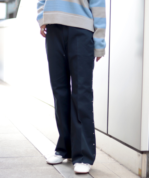 JOINT WORKS(ジョイントワークス)の「J-スタッズフレアパンツ(その他パンツ・レディース・ネイビー/カーキ/マスタード・SMALL/MEDIUM)」の12枚目の写真