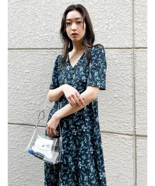 EMODA（エモダ）の「ドローウィングプラントワンピース（ワンピース・レディース・ブラック/ブルー/その他・FREE）」の11枚目の写真