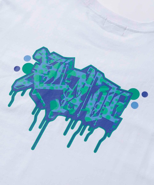 XLARGE（エクストララージ）の「MASTERPIECE S/S POCKET TEE/メンズ　ロゴ　グラフィック　ポケット　Tシャツ（Tシャツ/カットソー・メンズ・ブルー/ブラック/ホワイト・L/M/S/XL）」の10枚目の写真