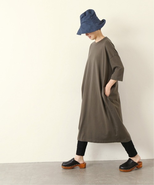 JOURNAL STANDARD LUXE(ジャーナルスタンダード ラックス)の「クラシックテンジク スタンダードクルーネックワンピース(ワンピース・レディース・チャコールグレー/カーキ・SMALL/MEDIUM)」の19枚目の写真