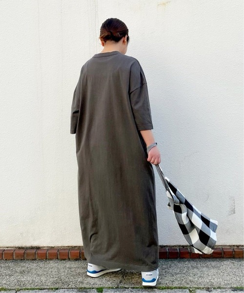 JOURNAL STANDARD LUXE(ジャーナルスタンダード ラックス)の「クラシックテンジク スタンダードクルーネックワンピース(ワンピース・レディース・チャコールグレー/カーキ・SMALL/MEDIUM)」の22枚目の写真
