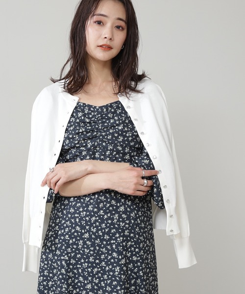 N.(N. Natural Beauty Basic)(エヌエヌナチュラルビューティーベーシック)の「◆クリアボタン前後2WAYカーディガン(カーディガン/ボレロ・レディース・オフホワイト/ブラック/パープル/イエロー・MEDIUM)」の2枚目の写真