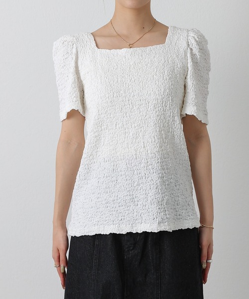 COLONY 2139(コロニートゥーワンスリーナイン)の「シャーリングスクエアネック半袖プルオーバー(Tシャツ/カットソー・レディース・ブラック/イエロー/オフホワイト・FREE)」の11枚目の写真