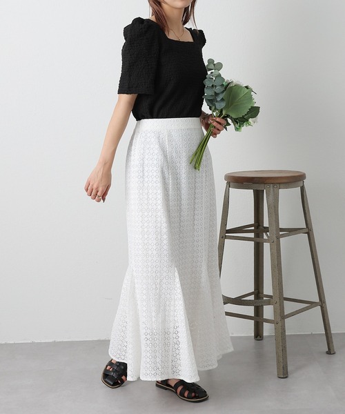 COLONY 2139(コロニートゥーワンスリーナイン)の「シャーリングスクエアネック半袖プルオーバー(Tシャツ/カットソー・レディース・ブラック/イエロー/オフホワイト・FREE)」の22枚目の写真