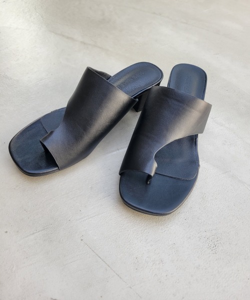 y/m by misato（イムバイミサト）の「トングカバーサンダル（サンダル・レディース・ブラウン/ブラック・LARGE/SMALL/MEDIUM）」の20枚目の写真