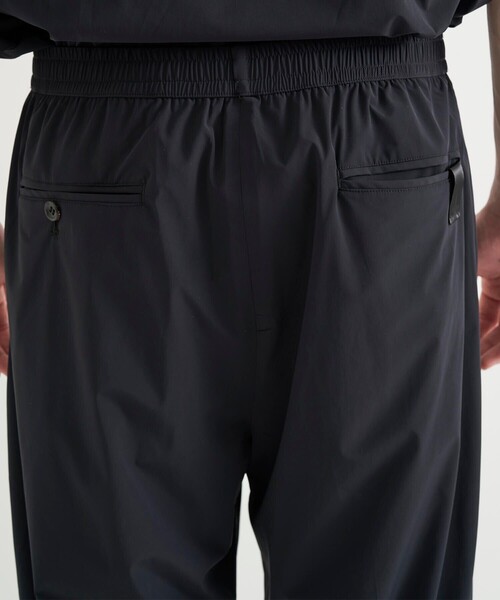 N.HOOLYWOOD（N.ハリウッド）の「STUDIOUS別注 TAPERED PT 006 FAB（スラックス・メンズ・ブラック/カーキ・38/36/40cm）」の9枚目の写真