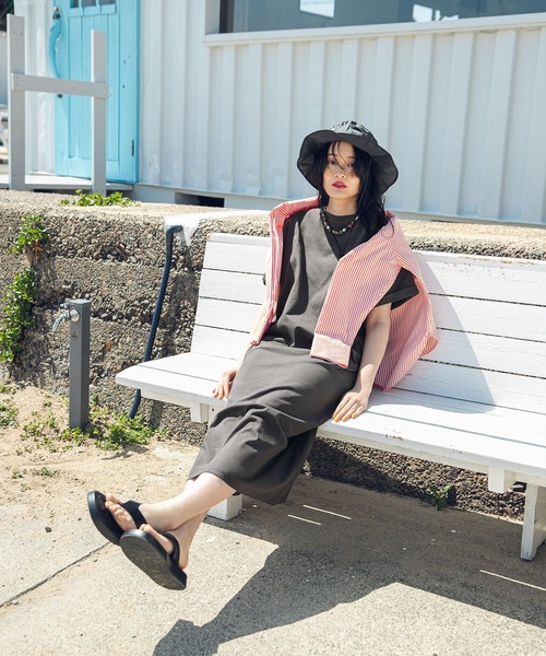 bohmal(ボマール)の「アウトシームバックスリットワンピース(ワンピース・レディース・オフホワイト/ブラック/チャコールグレー・FREE)」の4枚目の写真