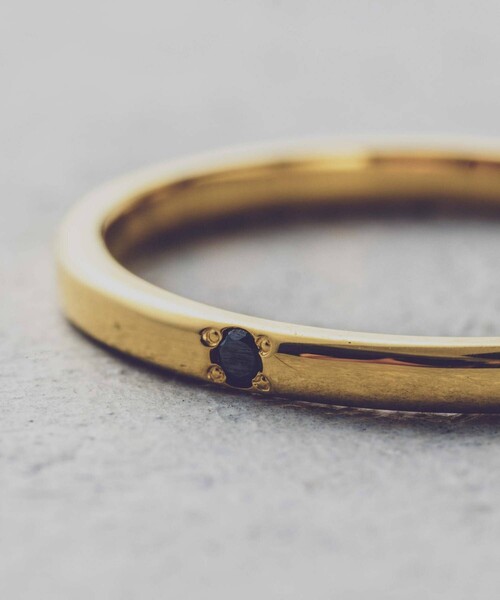 and cloud(アンドクラウド)の「Grayscale Black-Gray Diamond Ring(リング・レディース・イエローゴールド/シルバー・#9/#11/#13/#15)」の4枚目の写真