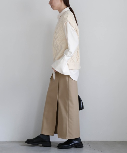 select MOCA(セレクトモカ)の「スリットロングストレートスカート(スカート・レディース・ブラック/ダークブラウン/グレイッシュベージュ・FREE)」の16枚目の写真