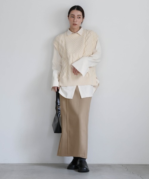 select MOCA(セレクトモカ)の「スリットロングストレートスカート(スカート・レディース・ブラック/ダークブラウン/グレイッシュベージュ・FREE)」の18枚目の写真