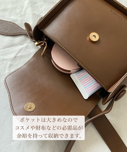 Cham.(チャム)の「ころんとまるいレトロショルダーバッグ(ショルダーバッグ・レディース・ブラック/ブラウン/キャメル・F)」の8枚目の写真