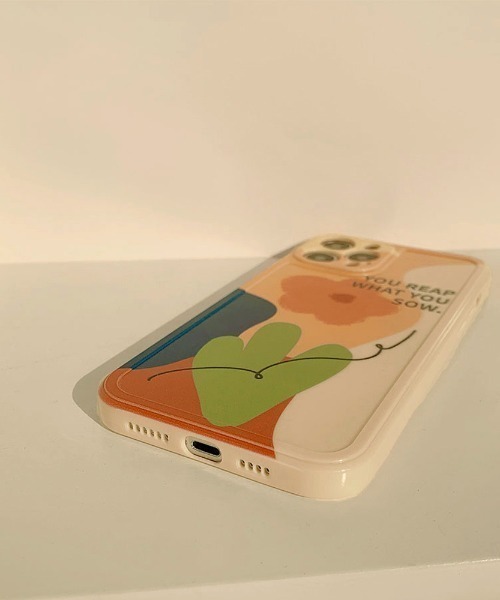 tolene(トレネ)の「フラワーイラストスマホカバー iPhoneケース ( 7 / 8 / SE2 / 11 / 11Pro / 11Pro max / 12 / 12pro / 12pro max / 12mini / 13 /13pro / 13promax )(スマホケース/カバー・レディース・A・K/F/A/C/E/H/J/D/B/G/I)」の5枚目の写真