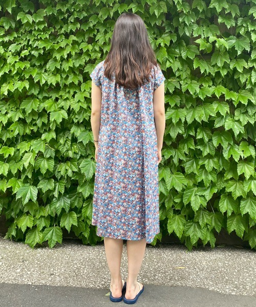 NIMES（ニーム）の「LIBERTYフロントボタンワンピース（ワンピース・レディース・ブルー/グリーン系その他・FREE）」の8枚目の写真