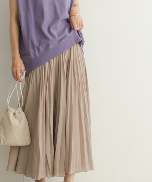 URBAN RESEARCH DOORS（アーバンリサーチドアーズ）の「ランダムプリーツスカート（スカート・レディース・チャコールグレー/ベージュ/カーキ・MEDIUM）」の4枚目の写真