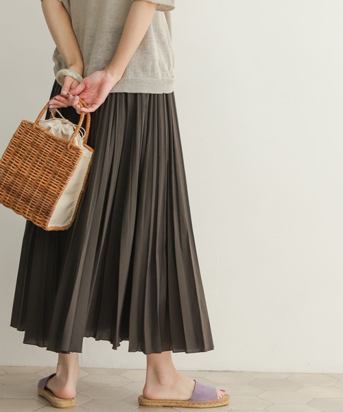 URBAN RESEARCH DOORS（アーバンリサーチドアーズ）の「ランダムプリーツスカート（スカート・レディース・チャコールグレー/ベージュ/カーキ・MEDIUM）」の10枚目の写真