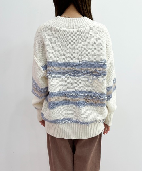 EPIMI E'PIMMY（エピミエピミー）の「〈ユニセックス〉Vネックダメージオーバーニット（ニット/セーター・レディース・オレンジ/オフホワイト/ネイビー/ブラック・MEDIUM）」の14枚目の写真