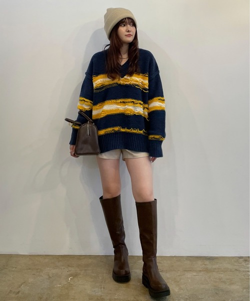 EPIMI E'PIMMY（エピミエピミー）の「〈ユニセックス〉Vネックダメージオーバーニット（ニット/セーター・レディース・オレンジ/オフホワイト/ネイビー/ブラック・MEDIUM）」の19枚目の写真