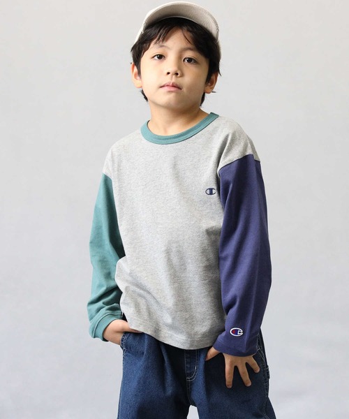 Champion（チャンピオン）の「【Champion】袖配色ロンＴ（Tシャツ/カットソー・キッズ・グレー/ホワイト・140/105/130/120）」の2枚目の写真