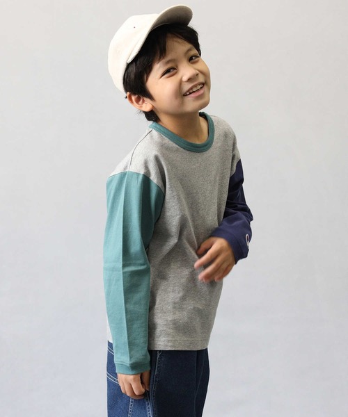 Champion（チャンピオン）の「【Champion】袖配色ロンＴ（Tシャツ/カットソー・キッズ・グレー/ホワイト・140/105/130/120）」の14枚目の写真