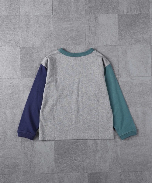 Champion（チャンピオン）の「【Champion】袖配色ロンＴ（Tシャツ/カットソー・キッズ・グレー/ホワイト・140/105/130/120）」の4枚目の写真