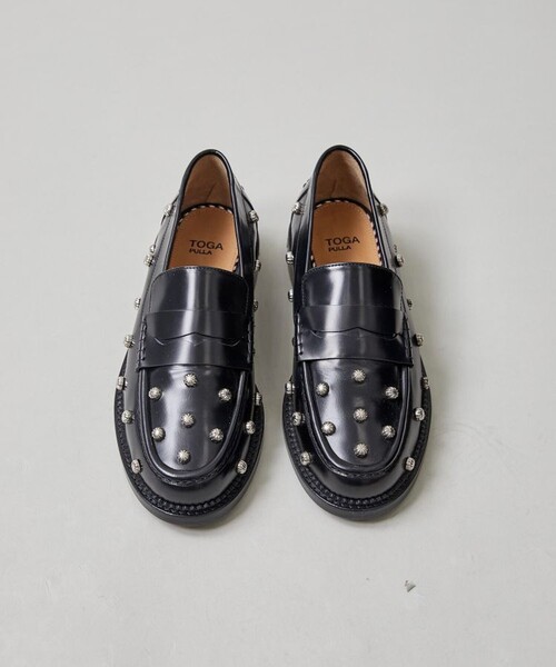 TOGA PULLA(トーガ プルラ)の「【TOGA PULLA(トーガプルラ)】AJ1200/スタッズローファー(ドレスシューズ・レディース・ブラック・38/36/37)」の3枚目の写真