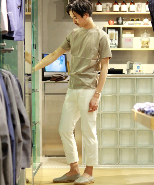 EDIFICE（エディフィス）の「◇70/2インドチョウチョウメン クルーネックショートスリーブ（Tシャツ/カットソー・メンズ・チャコールグレー/ホワイト/ブラウン系その他/ボルドー・46/48/44）」の15枚目の写真