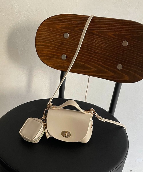 CAPRICIEUX LE'MAGE（カプリシューレマージュ）の「アクセケースSETミニショルダーバッグ（ショルダーバッグ・レディース・ブラック/ベージュ/アイボリー・FREE）」の4枚目の写真