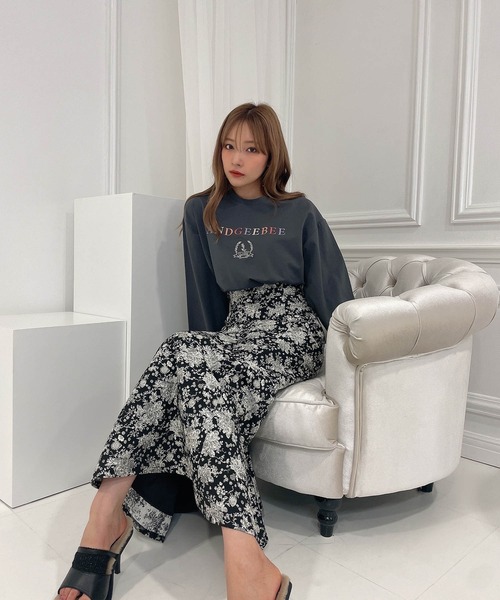 ANDGEEBEE(アンジービー)の「UNISEX クラシックロゴロンT(Tシャツ/カットソー・レディース・パープル/チャコールグレー・X-LARGE)」の4枚目の写真