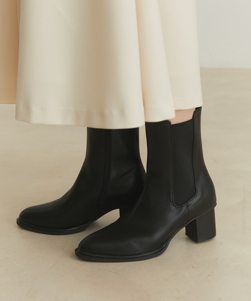 Juze（ジュゼ）の「ヒールサイドゴアブーツ（ブーツ・レディース・ブラック/オフホワイト・L/M/S）」の9枚目の写真