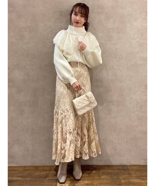 dazzlin（ダズリン）の「2WAYケープカラーニットトップス（ニット/セーター・レディース・グレー/オフホワイト/チャコールグレー・FREE）」の4枚目の写真