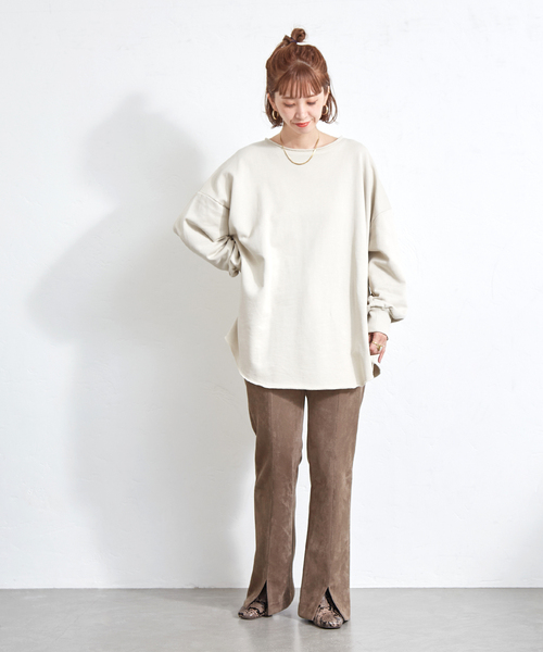 B.C STOCK（ベーセーストック）の「ヌバックスエード調スリットパンツ（スラックス・レディース・ブラック/ブラウン/ブルー系その他・36/38）」の4枚目の写真