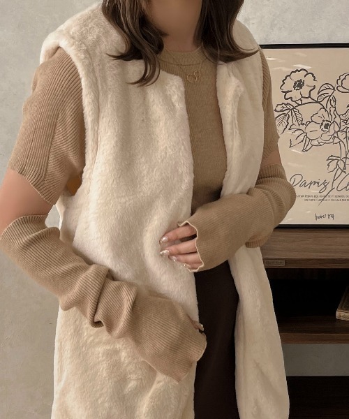 apres jour clair(アプレジュールクレア)の「【apres jour clair】フェイクファーベスト【ZOZOTOWN限定アイテム】(ベスト・レディース・ベージュ/アイボリー/ブラウン・X-LARGE/フリー)」の8枚目の写真