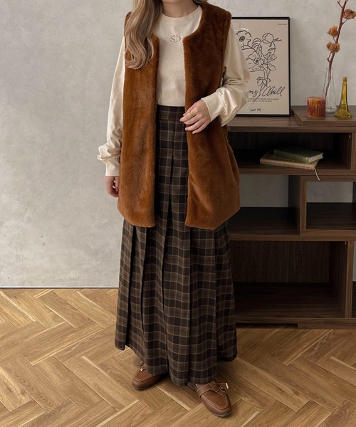 apres jour clair(アプレジュールクレア)の「【apres jour clair】フェイクファーベスト【ZOZOTOWN限定アイテム】(ベスト・レディース・ベージュ/アイボリー/ブラウン・X-LARGE/フリー)」の16枚目の写真
